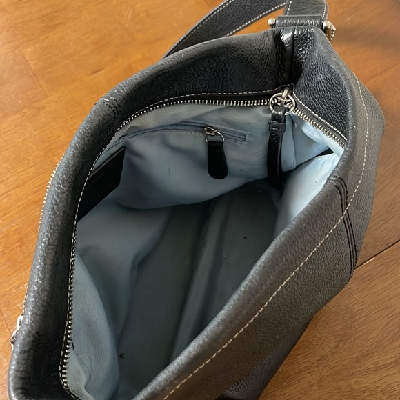 Authentic Coach purse, great condition, smoke free home! Make offer! - Picture 4 of 8